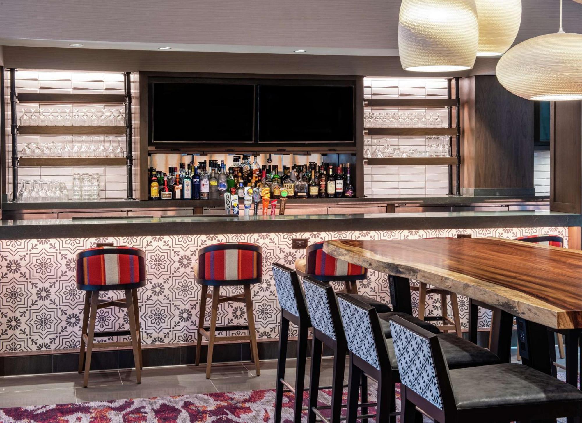 Embassy Suites By Hilton Walnut Creek Eksteriør billede